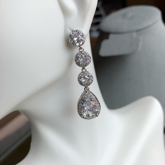 Water Drop Shaped Dangle Earrings Simulated Diamonds White Gold Plated - Picture 6 of 6